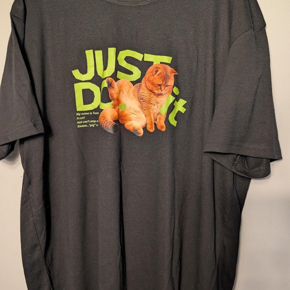Cat shirt XXL generic shirt from tic TOC‎